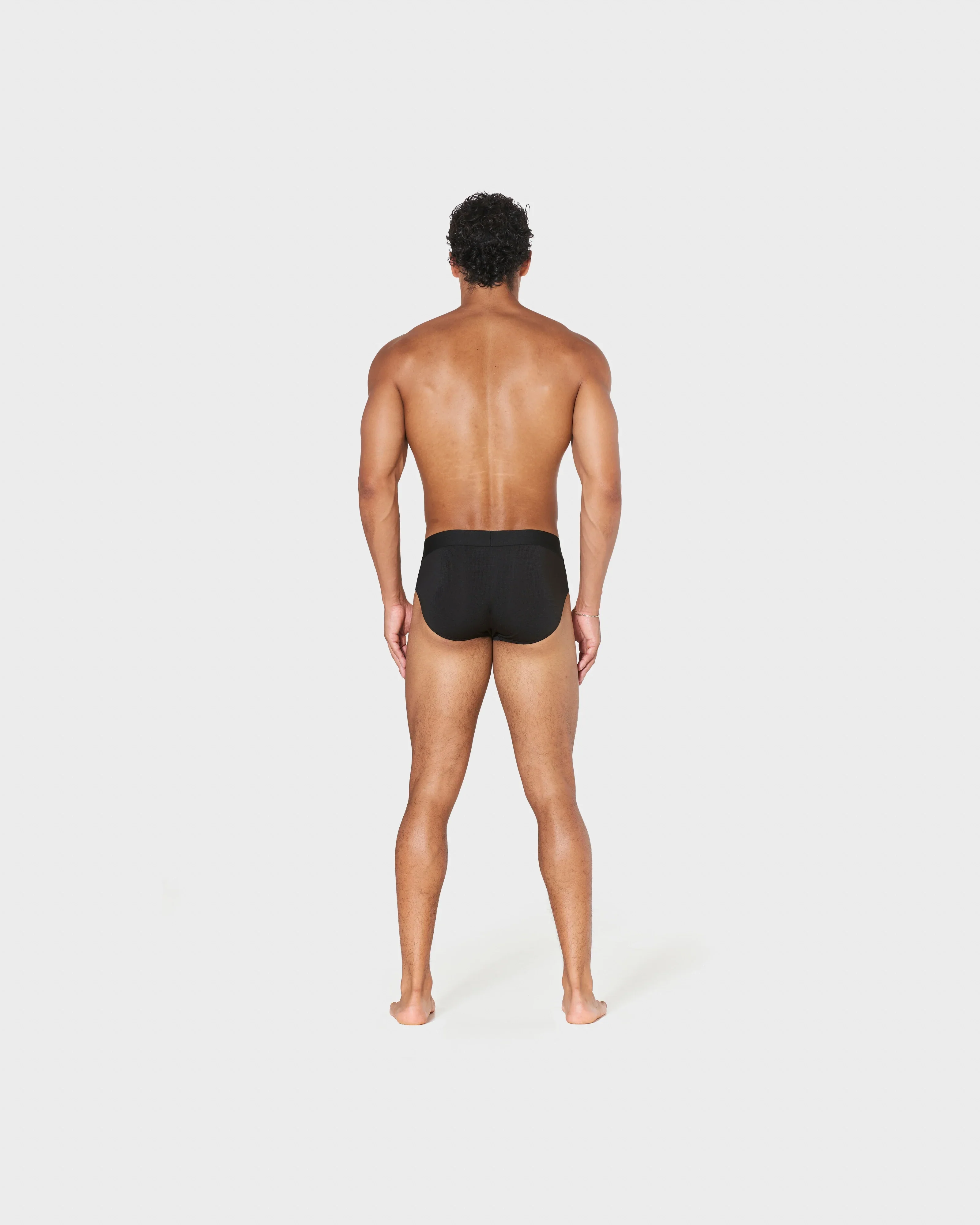 BLACK (BRIEF) - Image 4